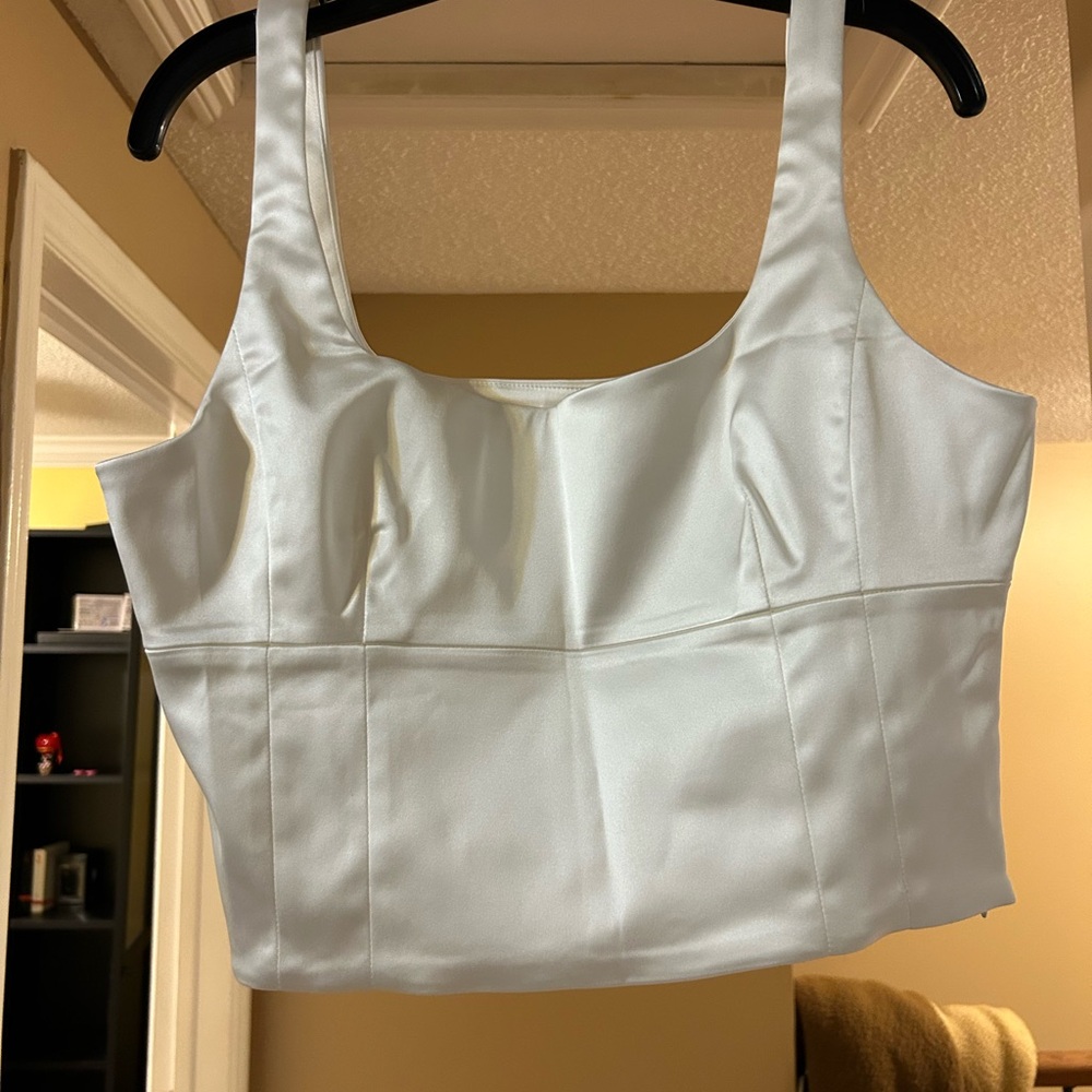 White Satin Crop Top size L Wilfred